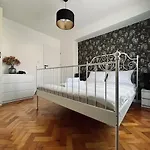 Dana Browna * Jelenia Góra