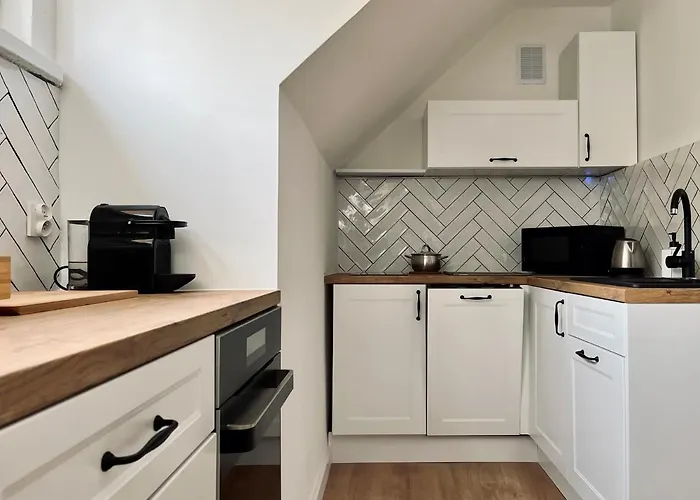 Dana Browna Jelenia Gora